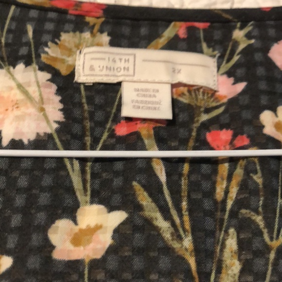 NWOT 14th & Union Sleeveless Blouse - Picture 2 of 6